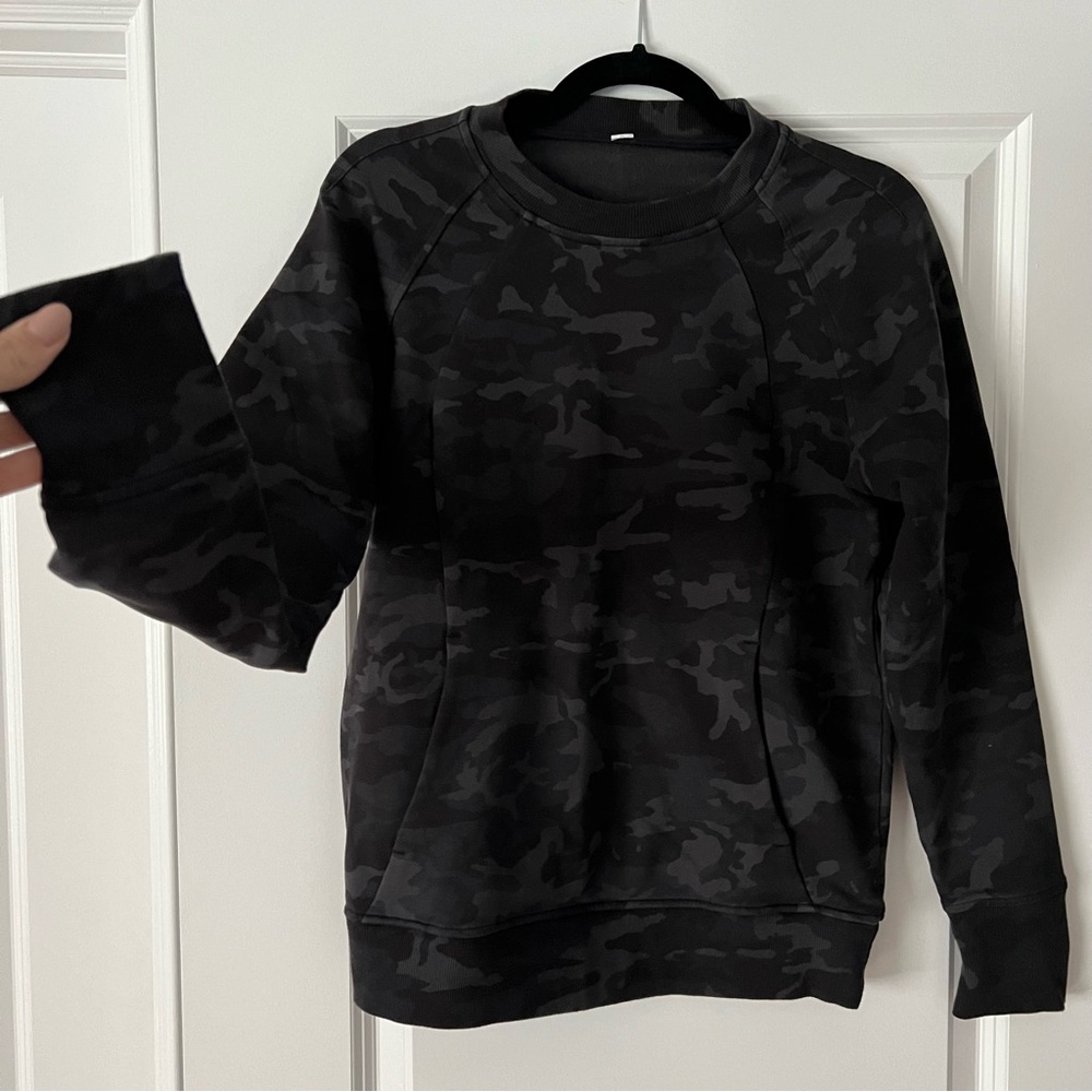 Lululemon Scuba Crew Camo Multi Gray size 6